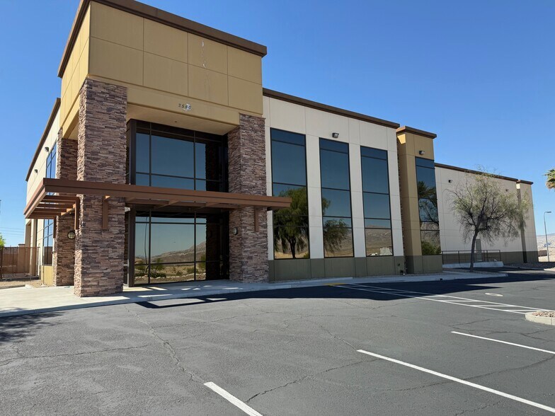 2540 Landon Dr, Bullhead City, AZ à vendre - Photo de l’immeuble – Image 2 sur 25