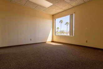 6842 E Tanque Verde Rd, Tucson, AZ à louer Photo intérieure– Image 2 sur 8