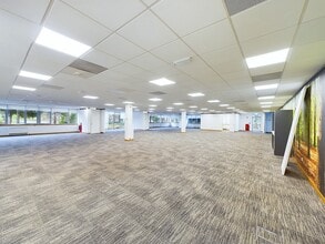 1 Finch Way, Bellshill à louer Photo intérieure– Image 2 sur 4