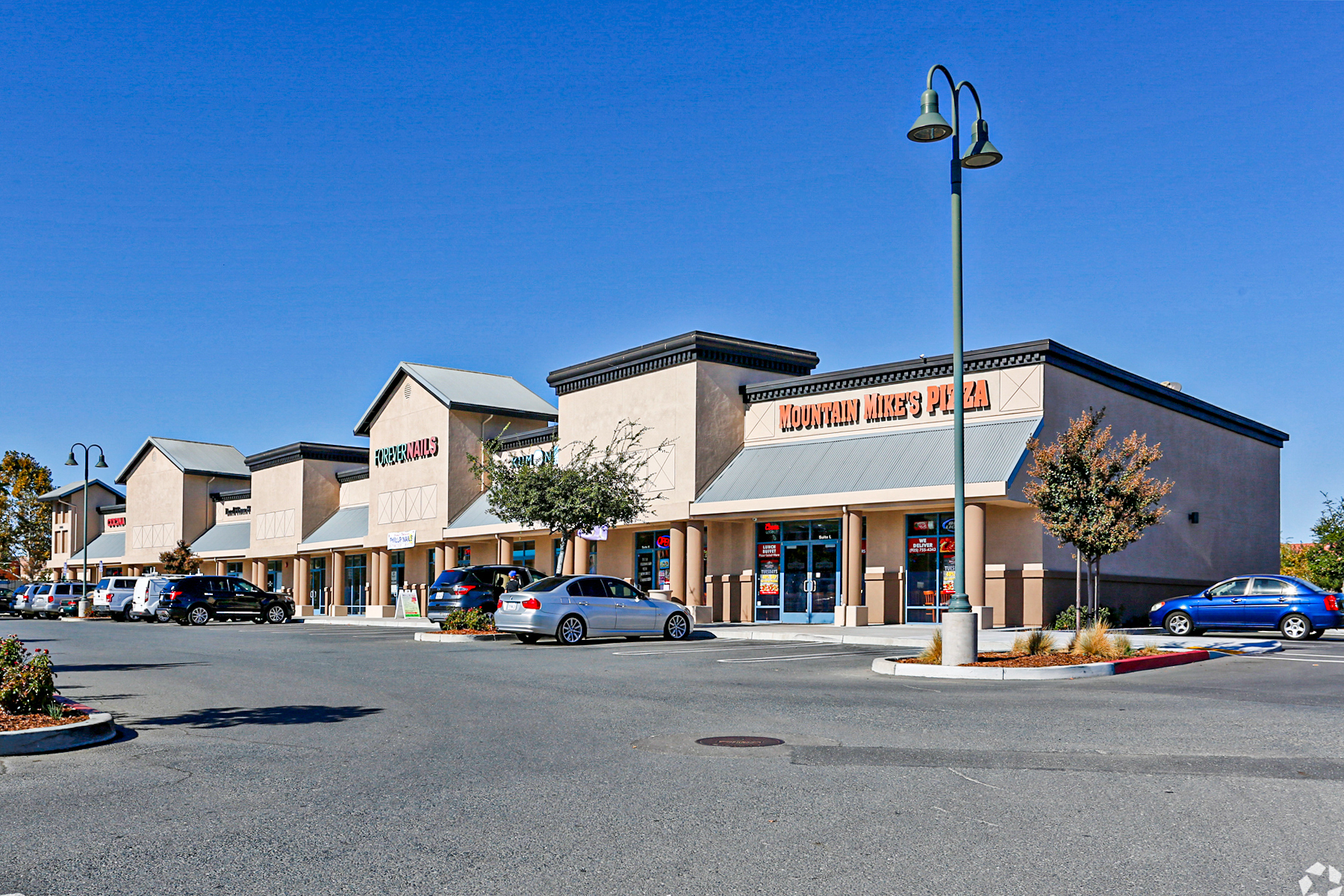 5005-5035 Lone Tree Way, Antioch, CA à louer Photo principale– Image 1 sur 11