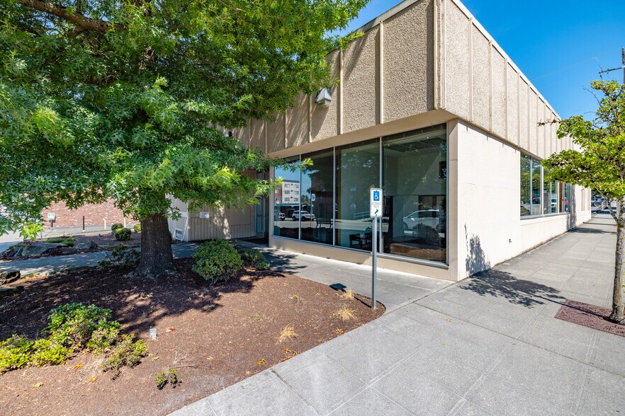 501 N Olympic Ave, Arlington, WA à louer - Photo de l’immeuble – Image 3 sur 16