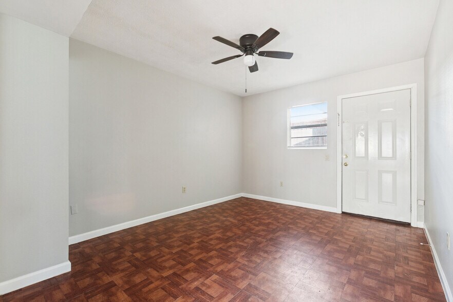 2222 Florida Ave, Kenner, LA à vendre - Photo de l’immeuble – Image 2 sur 10