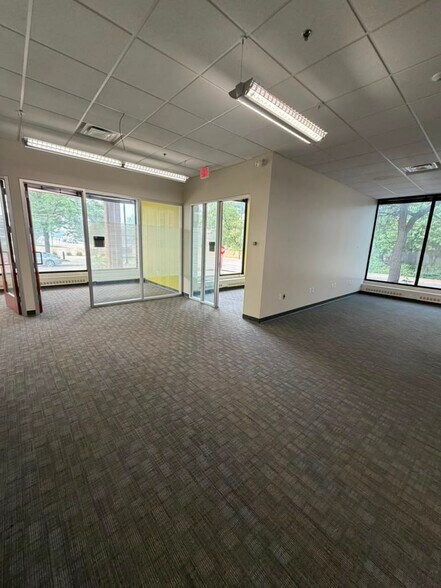 1011 1st St S, Hopkins, MN à louer - Photo de l’immeuble – Image 2 sur 15
