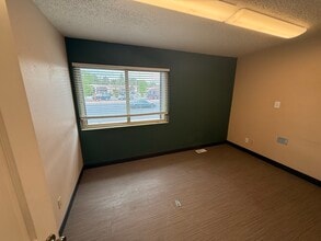 4390 N Academy Blvd, Colorado Springs, CO à louer Photo de l’immeuble– Image 1 sur 3