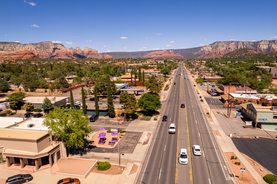 2710 W Az-89-alt, Sedona, AZ à louer - Photo de l’immeuble – Image 3 sur 3