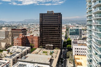 3250 Wilshire Blvd, Los Angeles, CA - VUE AÉRIENNE  vue de carte - Image1