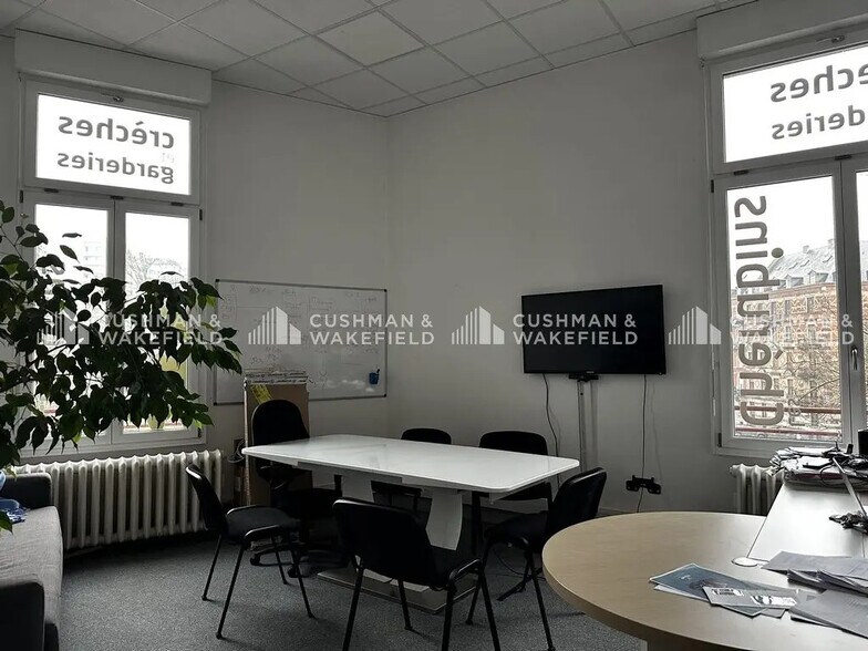 Bureau dans Strasbourg à louer - Photo de l’immeuble – Image 2 sur 10
