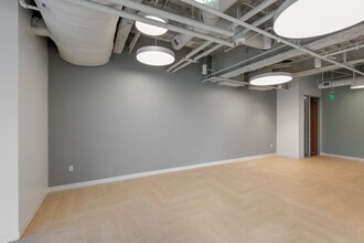 18101 Von Karman Ave, Irvine, CA à louer Photo de l’immeuble– Image 2 sur 12