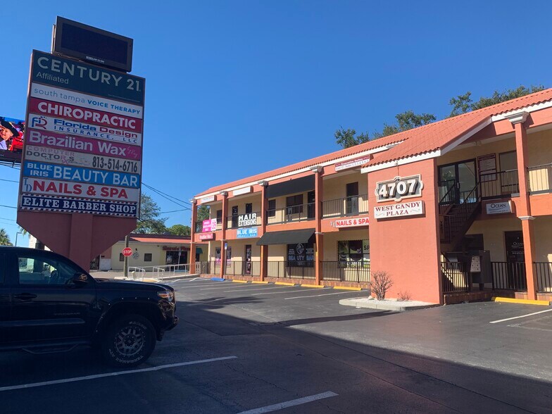 4707 W Gandy Blvd, Tampa, FL à louer - Photo de l’immeuble – Image 2 sur 21