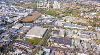 Plus de détails pour Local commercial à louer