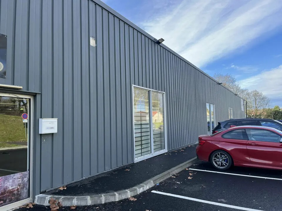 Local commercial dans Couilly-Pont-aux-Dames à louer Photo de l’immeuble– Image 1 sur 7