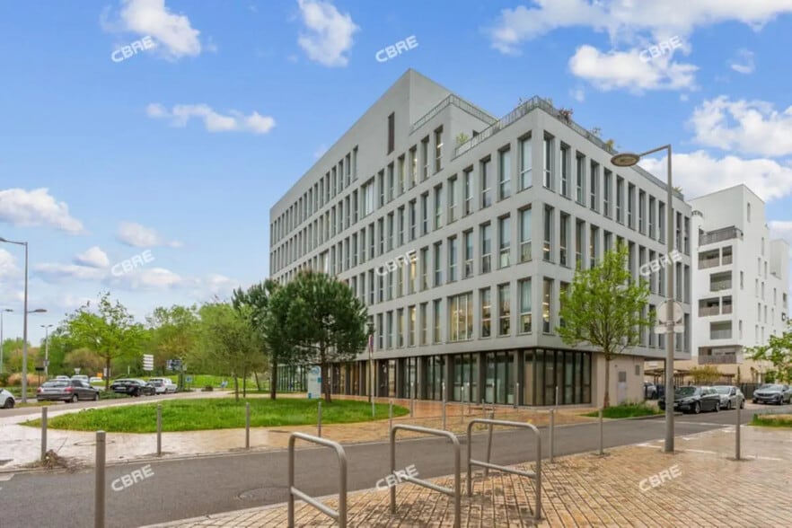 Bureau dans Bordeaux à vendre - Photo de l’immeuble – Image 2 sur 16