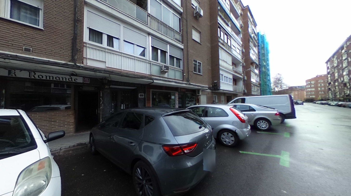 Calle Esteban Mora, Madrid, MAD 28027 - Lot Puerta 01 - - Photo intérieure - Image 1 of 12