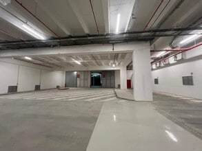 Industriel/Logistique dans Paris à louer Photo de l’immeuble– Image 1 sur 1