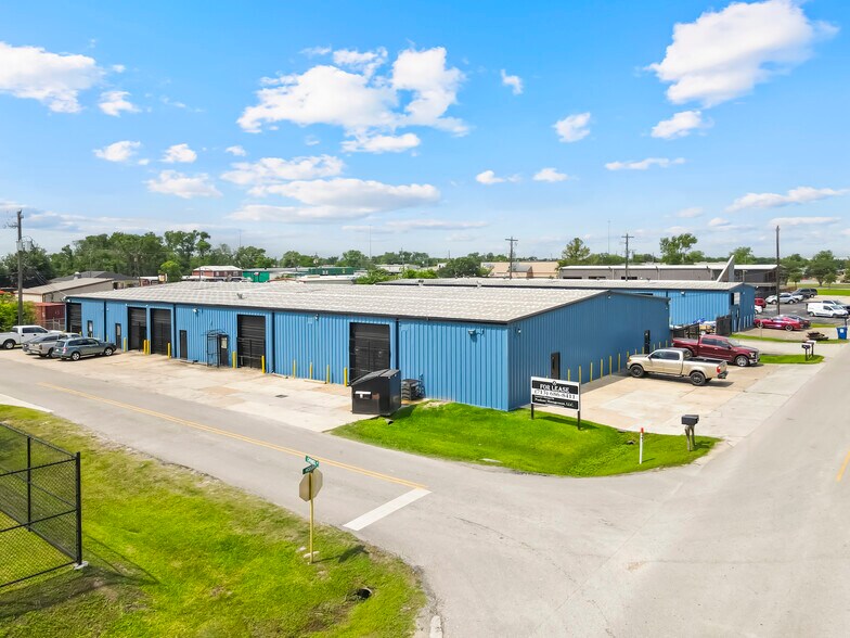 940 Hodgkins St, Houston, TX à louer - Photo de l’immeuble – Image 2 sur 9