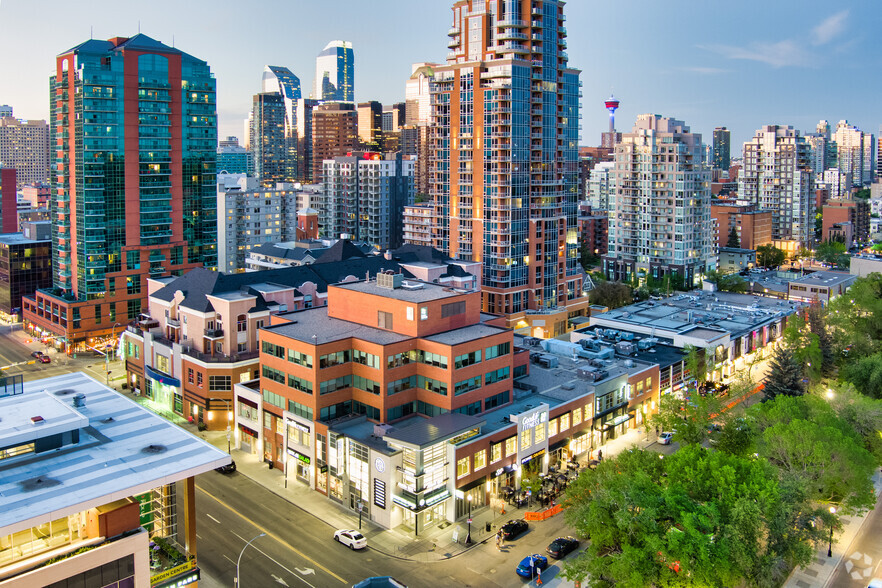 880 16th Ave SW, Calgary, AB à louer - Aérien – Image 2 sur 2