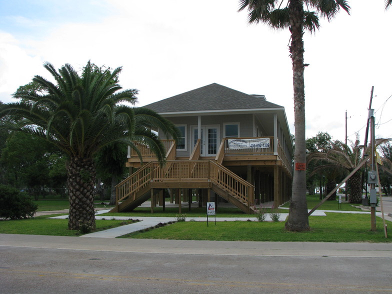 601 5th St, Kemah, TX à louer - Photo de l’immeuble – Image 3 sur 21