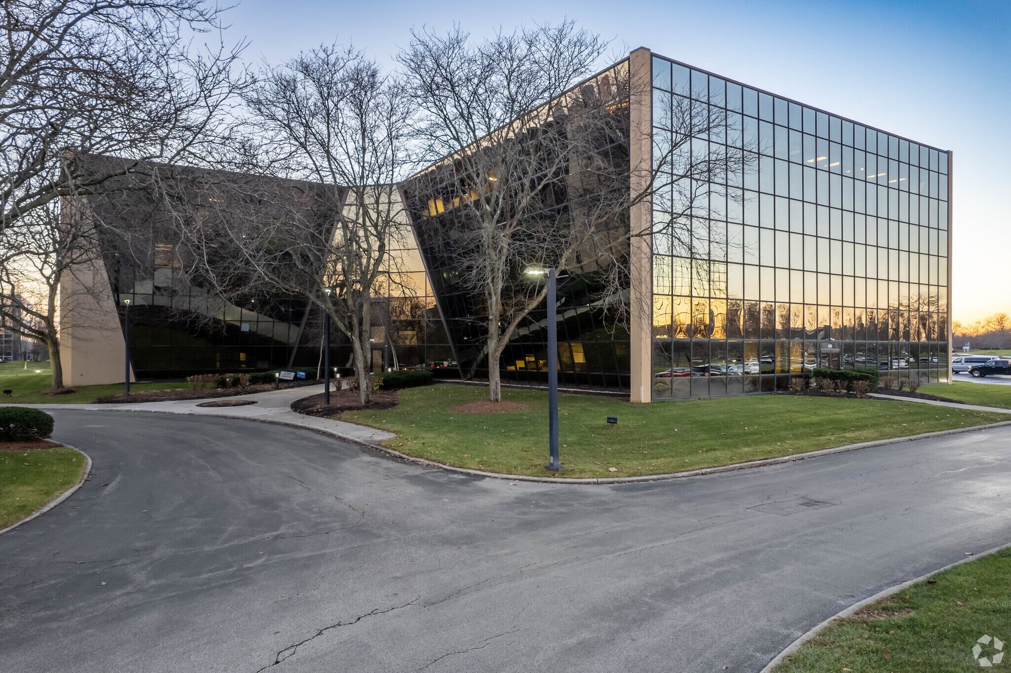 525 Metro Pl N, Dublin, OH à louer Photo principale– Image 1 sur 6