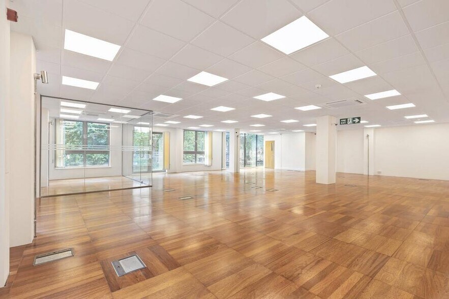 11 Hoxton Sq, Londres à louer - Photo de l’immeuble – Image 2 sur 21