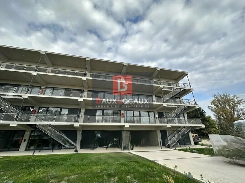 Bureau dans Avignon à louer - Photo de l’immeuble – Image 1 sur 11