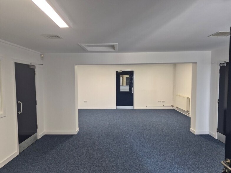 Weardale Ln, Glasgow à louer - Photo de l’immeuble – Image 2 sur 5