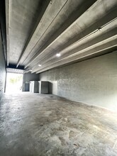 1909-2099 Opa Locka Blvd, Miami, FL à louer Photo intérieure– Image 2 sur 3