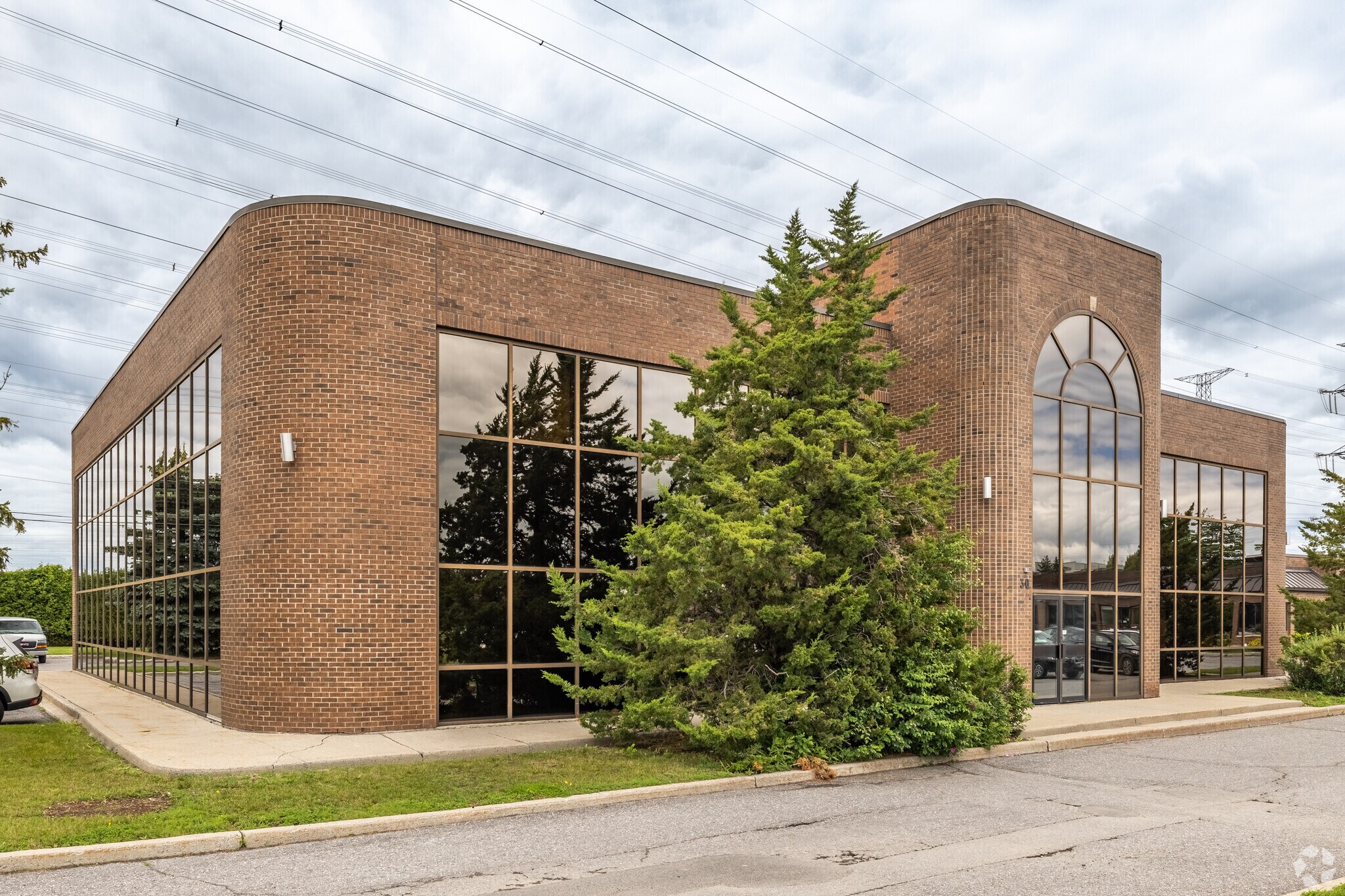 30 Concourse Gate, Nepean, ON à vendre Photo principale– Image 1 sur 4