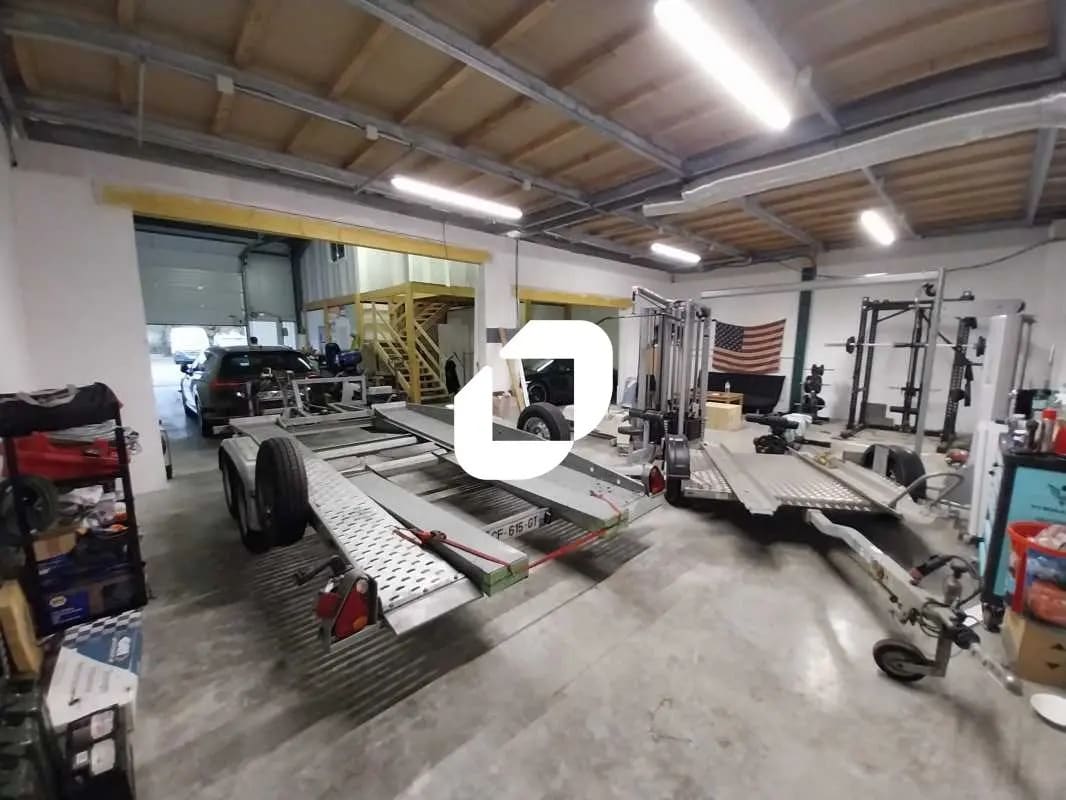 Local d’activités dans Le Haillan à louer Photo intérieure– Image 1 sur 13