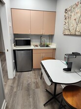250-294 Mchenry Rd, Wheeling, IL à louer Photo intérieure– Image 1 sur 4
