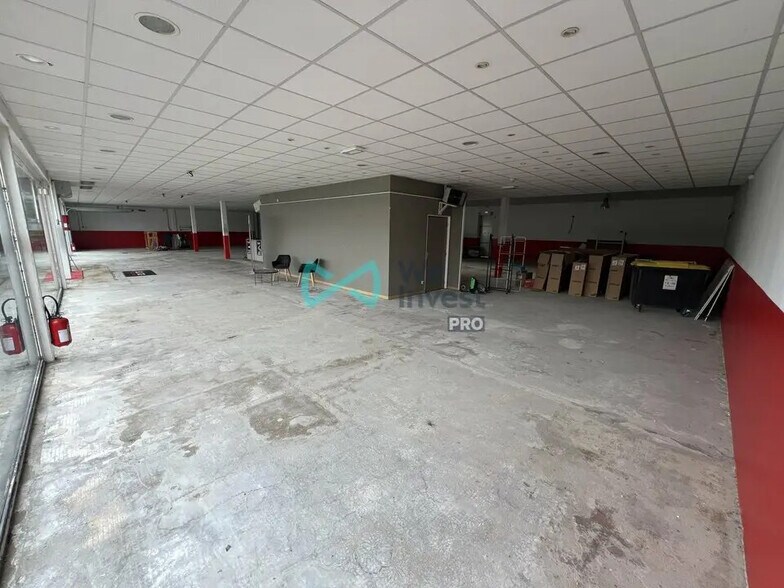 Local commercial dans Reims à louer - Photo de l’immeuble – Image 3 sur 5