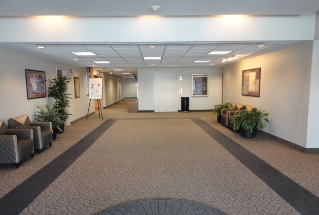1315 N Highland Ave, Aurora, IL à louer - Photo intérieure – Image 3 sur 4