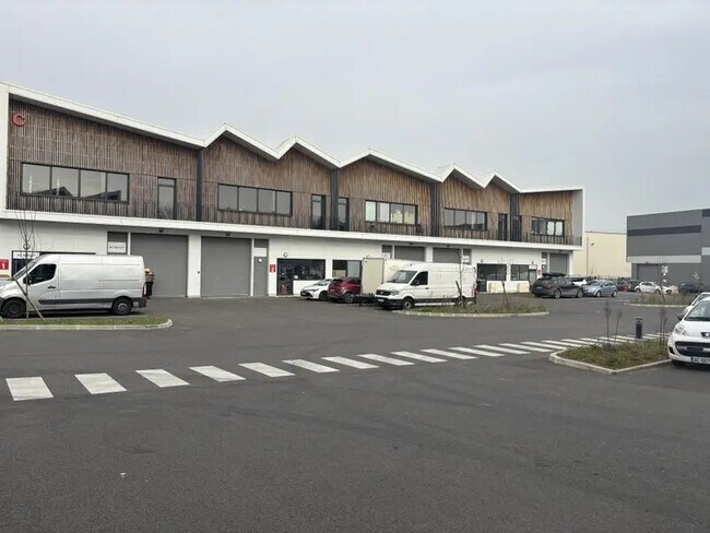 Plus de détails pour Industriel/Logistique à louer