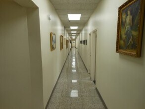 4333 Veterans Memorial Hwy, Holbrook, NY à louer Photo intérieure– Image 1 sur 3