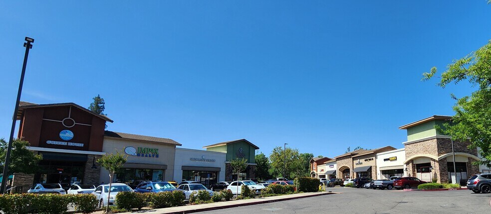 187 Blue Ravine Rd, Folsom, CA à louer - Photo de l’immeuble – Image 2 sur 5
