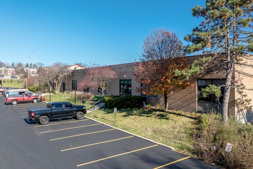 1519 E Main St, St Charles IL - Local commercial
