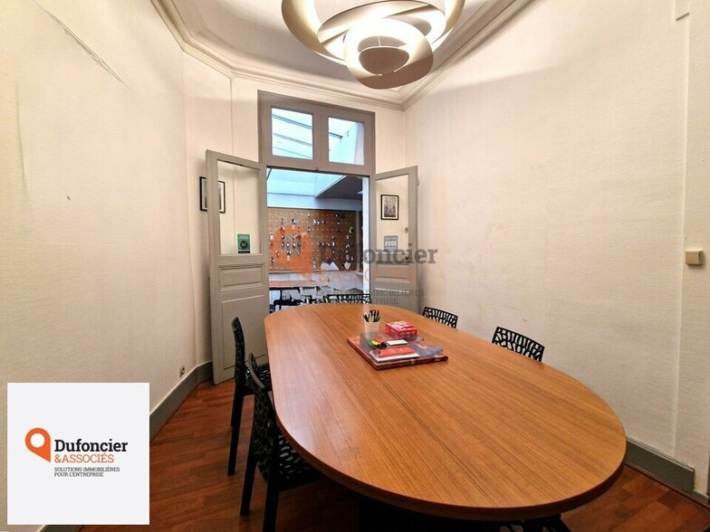 Bureau dans Poitiers à louer - Photo de l’immeuble – Image 2 sur 6