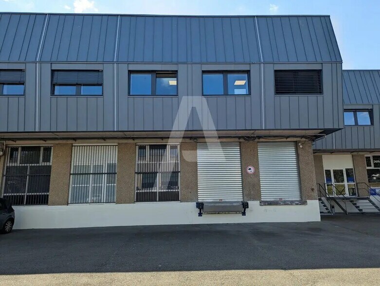 Industriel/Logistique dans Courtaboeuf à louer - Photo de l’immeuble – Image 1 sur 7