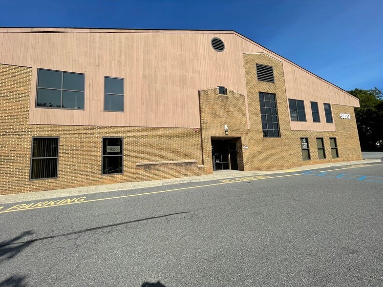 5920 Hamilton Blvd, Allentown, PA à louer - Photo de l’immeuble – Image 2 sur 2