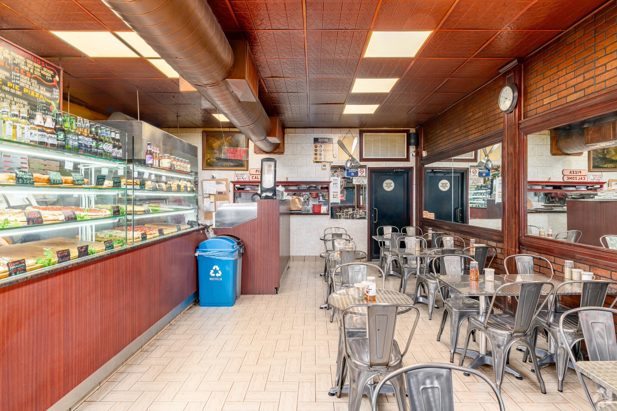 177 Spring St, New York, NY à louer Photo de l’immeuble– Image 1 sur 5