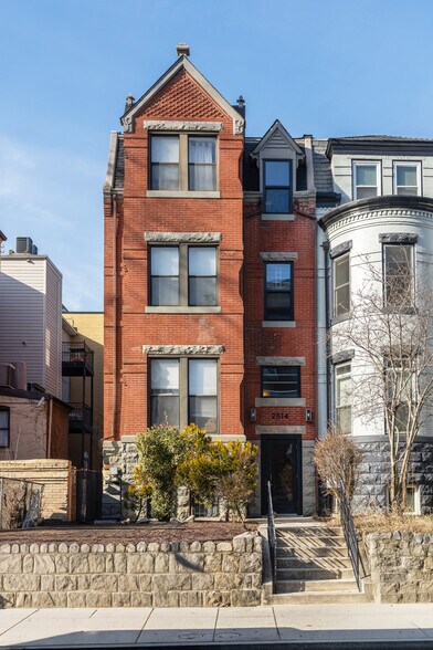 2514 13th St NW, Washington, DC à vendre - Photo principale – Image 1 sur 10
