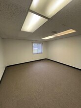 813 E Michigan Ave, Ypsilanti, MI à louer Photo intérieure– Image 2 sur 3