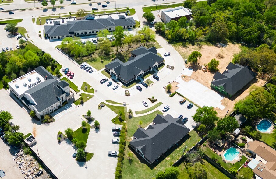 6426 Colleyville Blvd, Colleyville, TX à vendre - Photo de l’immeuble – Image 3 sur 4