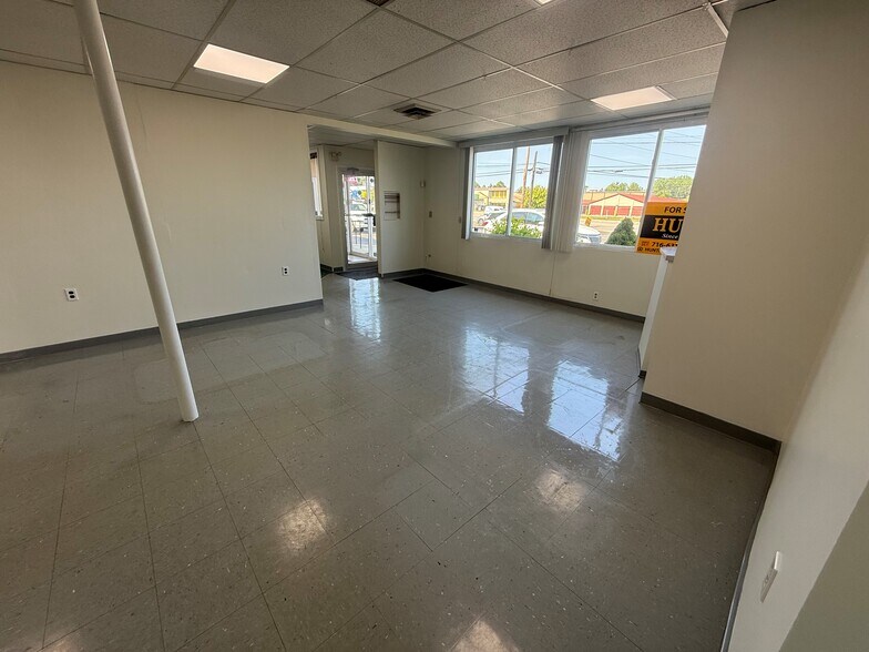2827 Transit Rd, Elma, NY à louer - Photo intérieure – Image 2 sur 15