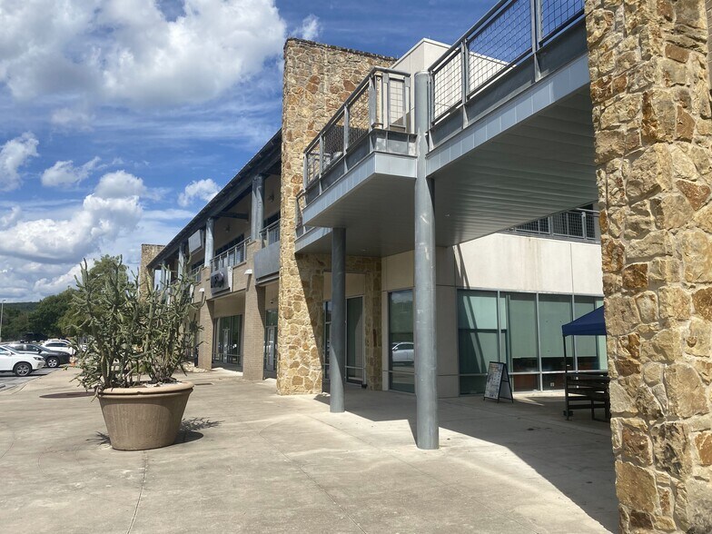 7350 Fm-2222, Austin, TX à louer - Photo de l’immeuble – Image 3 sur 5