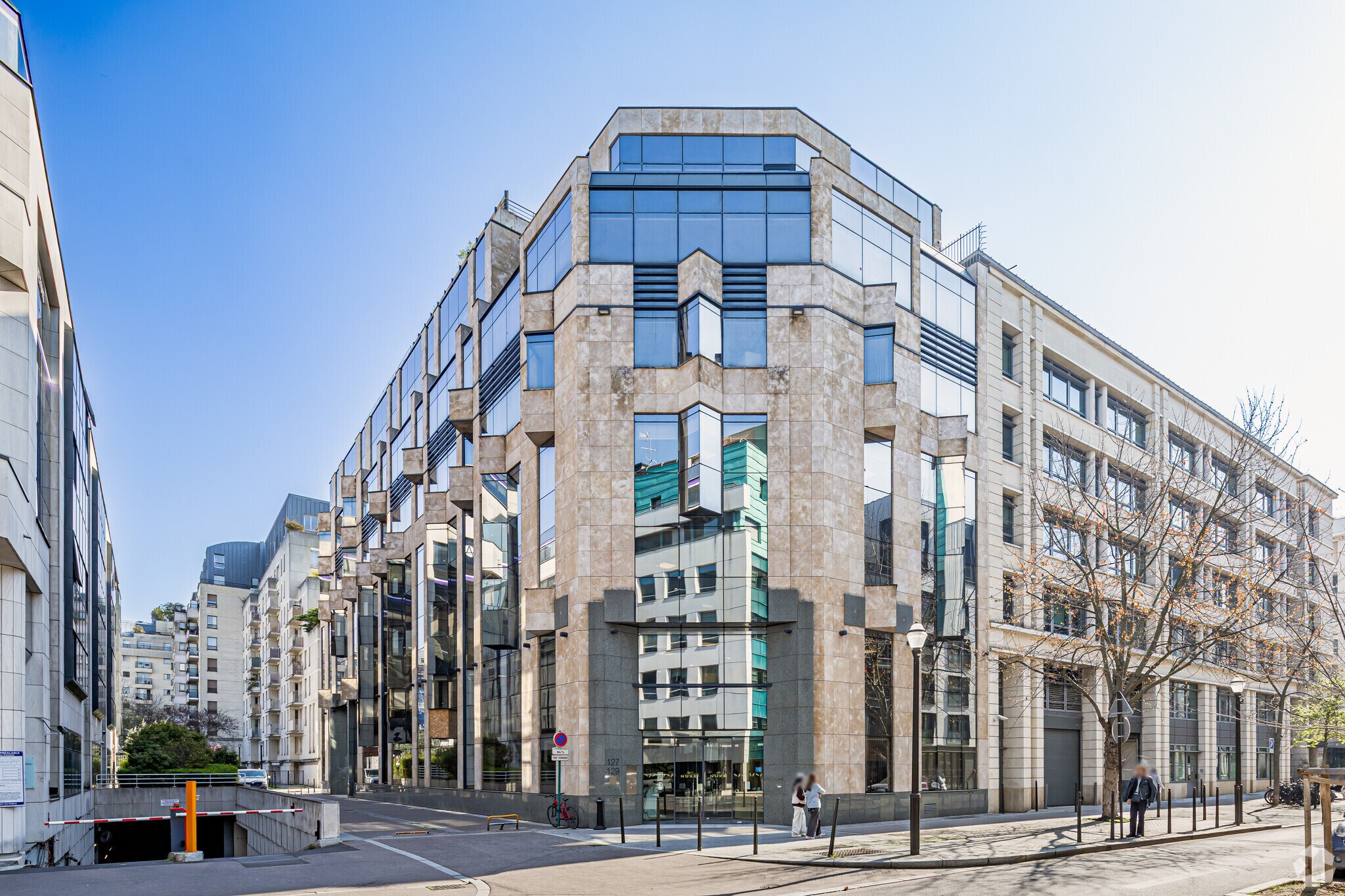 127-129 Rue D'Aguesseau, Boulogne-Billancourt à louer Photo principale– Image 1 sur 4