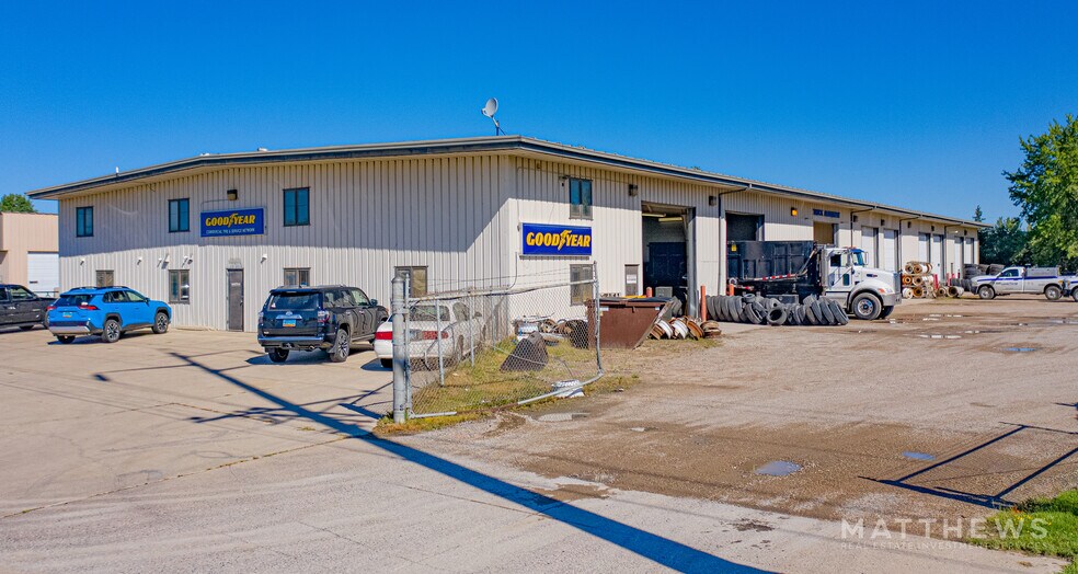 2727 N 1st Ave, Fargo, ND à vendre - Photo de l’immeuble – Image 2 sur 15