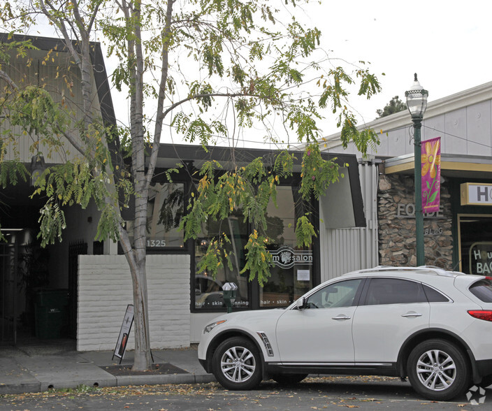 1325 Locust St, Walnut Creek, CA à louer - Photo de l’immeuble – Image 3 sur 5