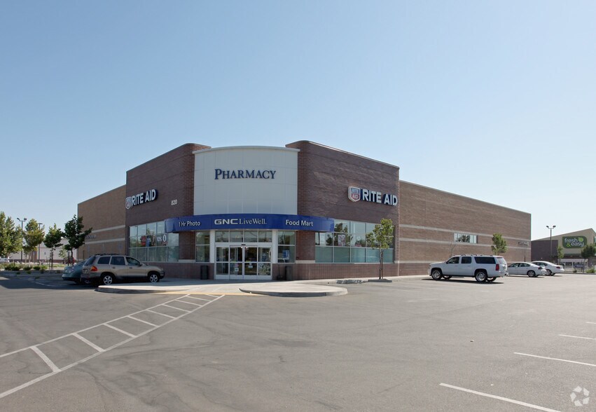 820 N Lemoore Ave, Lemoore, CA à vendre - Photo principale – Image 2 sur 5
