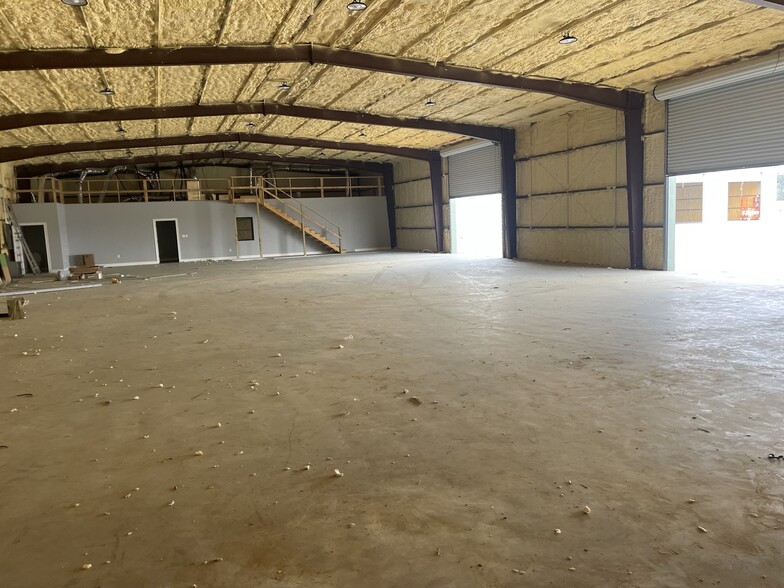 2023 H O Mills hwy, Port Arthur, TX à louer - Photo de l’immeuble – Image 3 sur 17