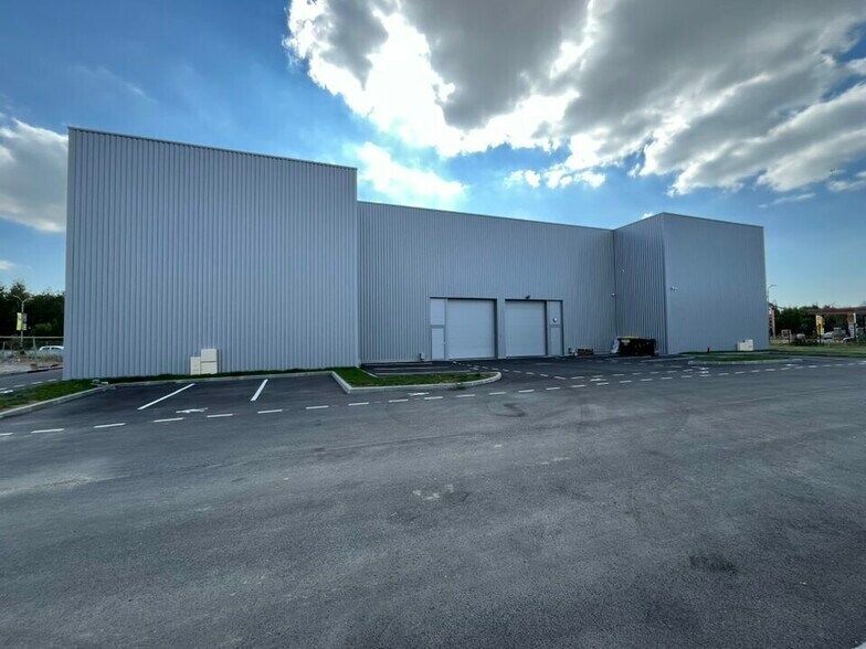Local d'activités dans Le Havre à vendre - Photo de l’immeuble – Image 1 sur 13